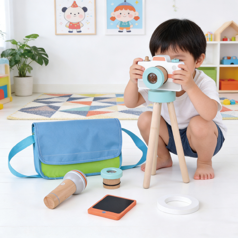 Wooden social media game set role play stand camera toy suitable for children's social interaction